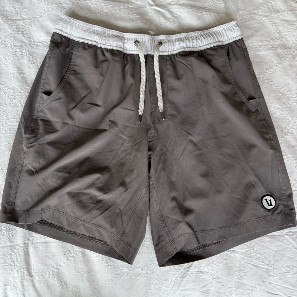 Vuori Kore Short - Warm Grey - Size M